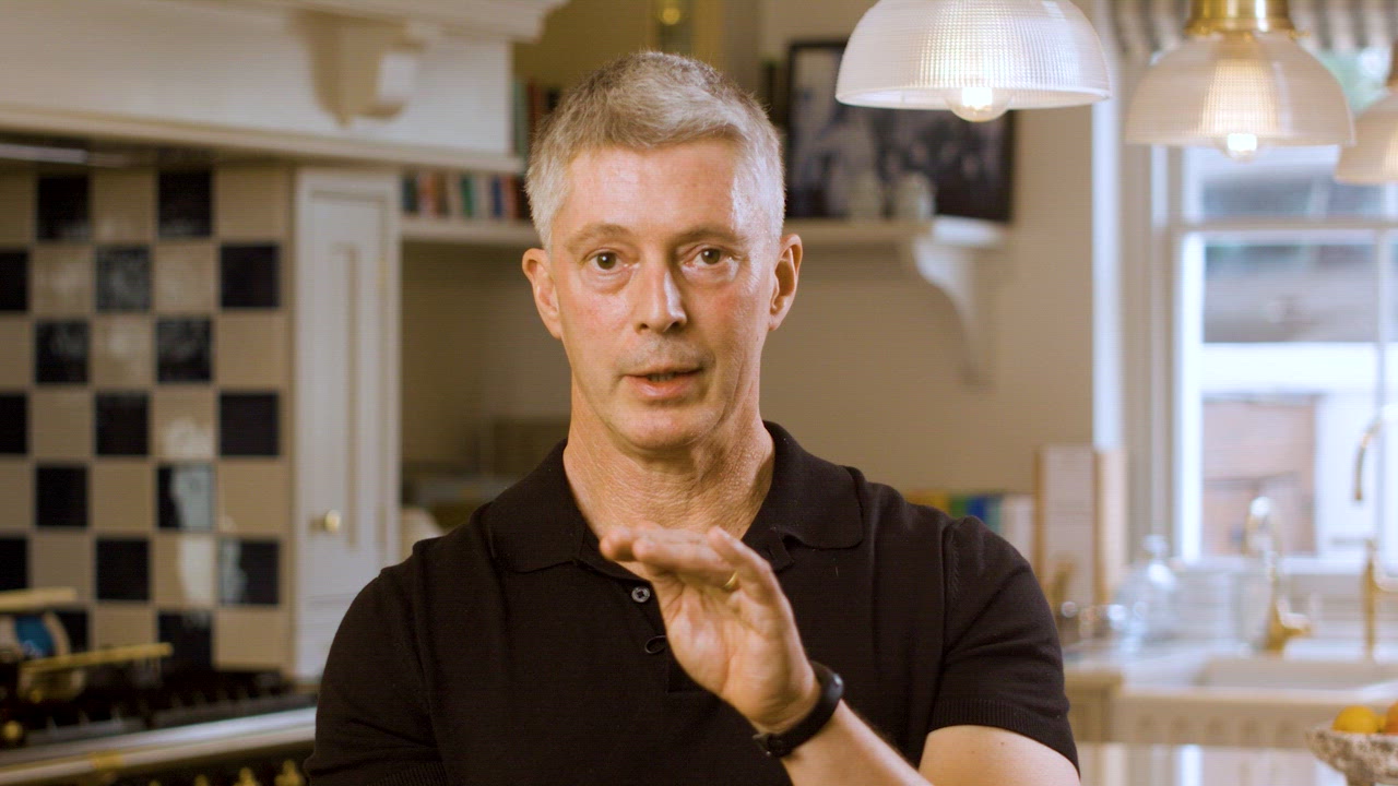 Can nutrition help you lose weight quickly? – video with Dr Ravi Assomull