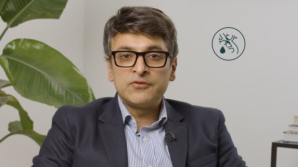 How can heart arteries become blocked? – video with Dr Ravi Assomull