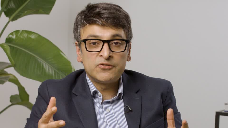 Should I stop drinking if I have heart symptoms? – video with Dr Ravi Assomull